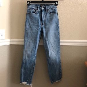 Abercrombie W25 Ankle Straight Jeans